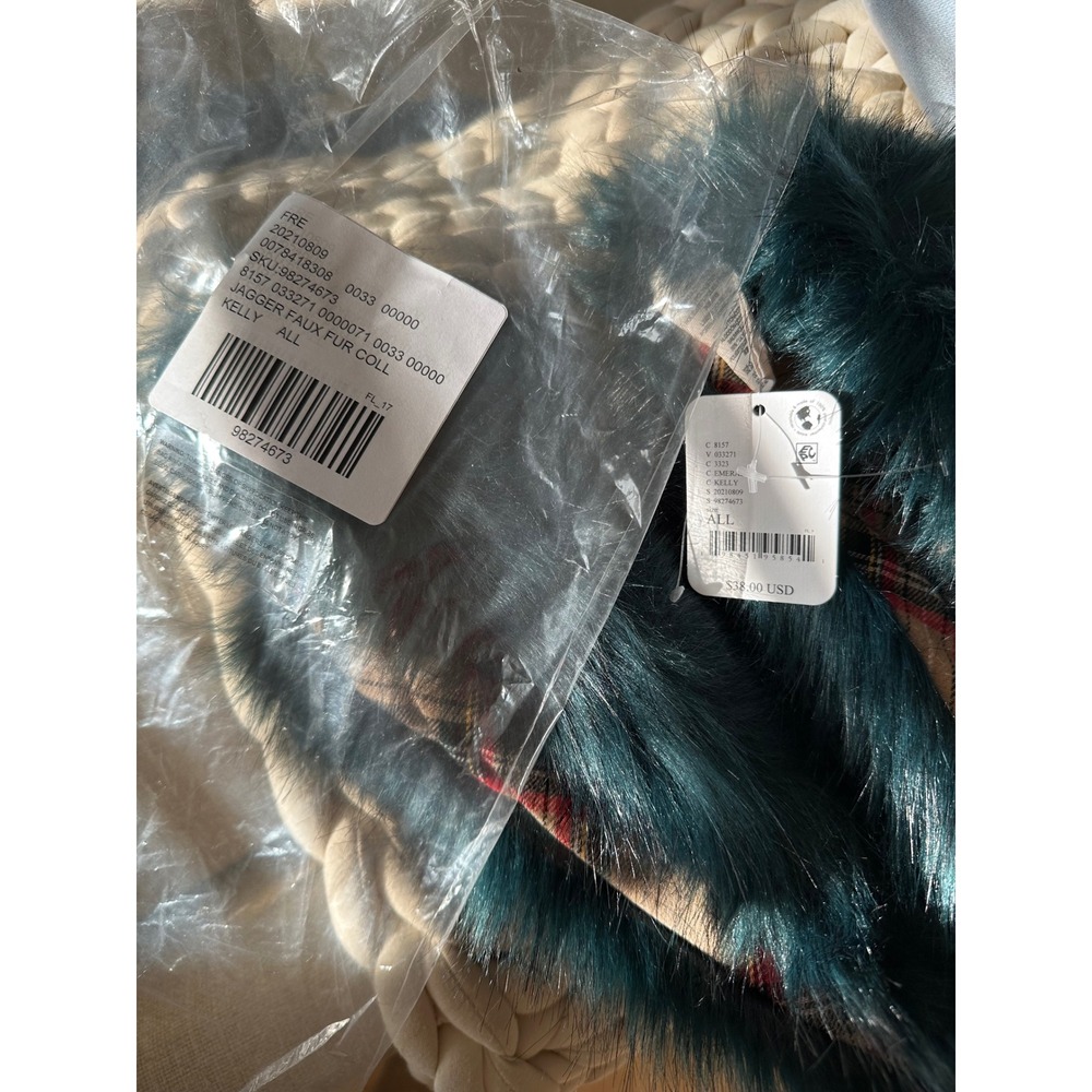 Free People Jagger Faux Fur Collar Emerald Kelly Green Plaid Lining Scarf NEW - Picture 4 of 4